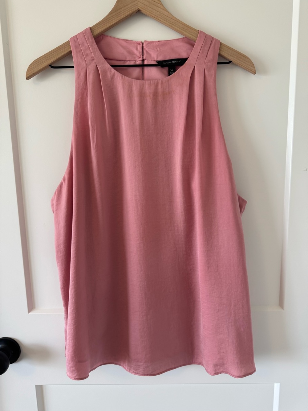 Banana Republic Pink Sleeveless Pleated Neck Shell Top Size XL